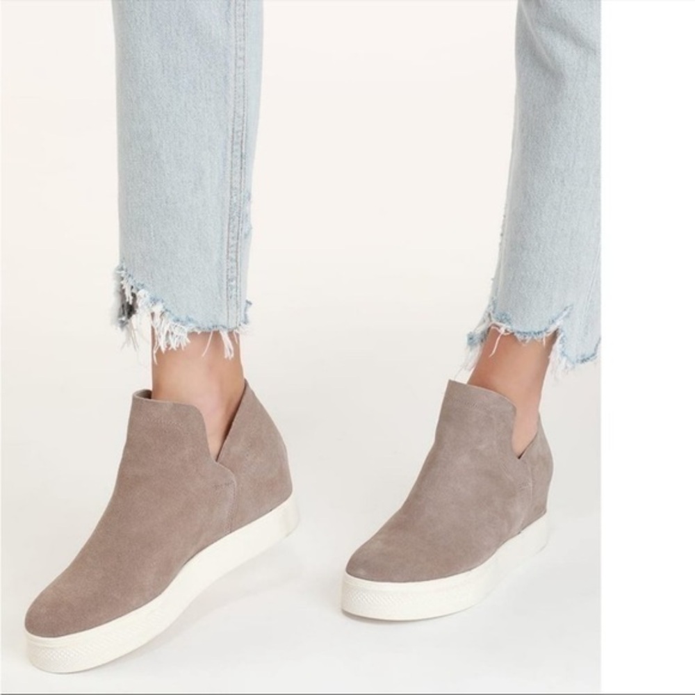 Steve Madden Taupe Suede Wrangle Booties - Picture 1 of 6